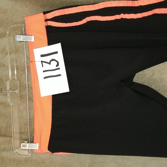 Women's leggings by Prestige size 1X - Picture 3 of 3